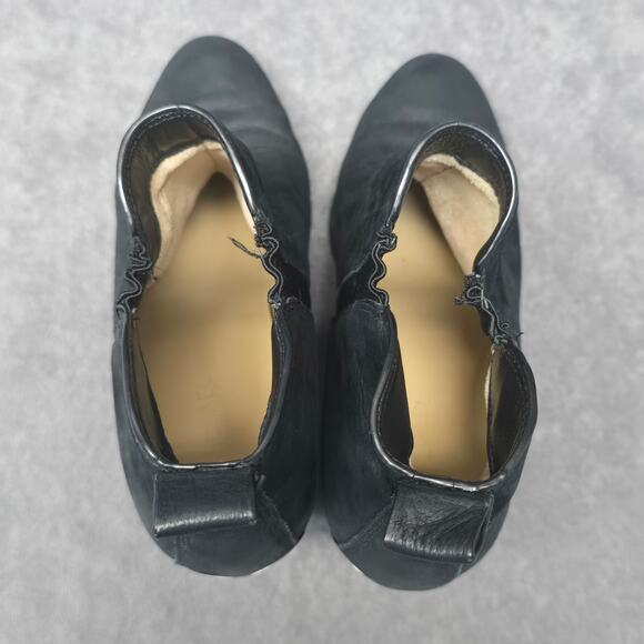 Michael Kors Black Leather Pull On Closed Toe Ankle Booties Heeled Shoes - Picture 8 of 11